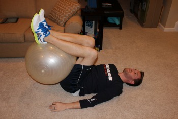 Reverse crunch with exercise ball